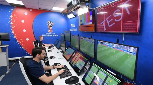 VAR hará su debut oficial en mundial, antes fue utilizado en la Copa Confederaciones 2017