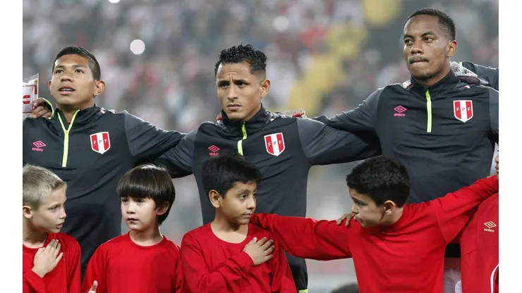 Foto de los jugadores de Perú ante la Selección de Suecia