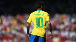 Foto de Neymar con la camiseta de la Selección Brasil.