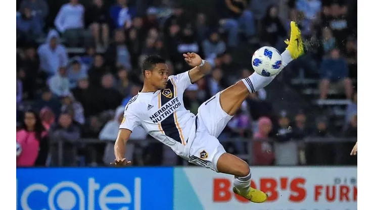 Ariel Lassiter anotó un bello gol para LA Galaxy