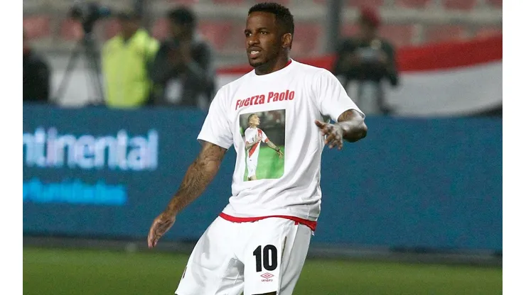 Farfán apoyando a su amigo Guerrero