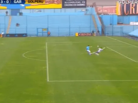 Increíble blooper del portero de Real Garcilaso