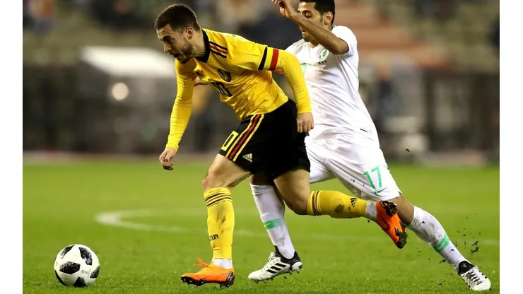 NO LO PUEDEN PARAR. Eden Hazard ante Arabia Saudita con los colores de Bélgica (Foto: Getty).