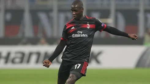 Cristian Zapata jugando en Milan.