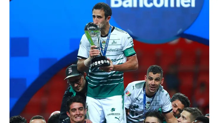 De Europa a México, Boca negocia el fichaje de Izquierdoz
