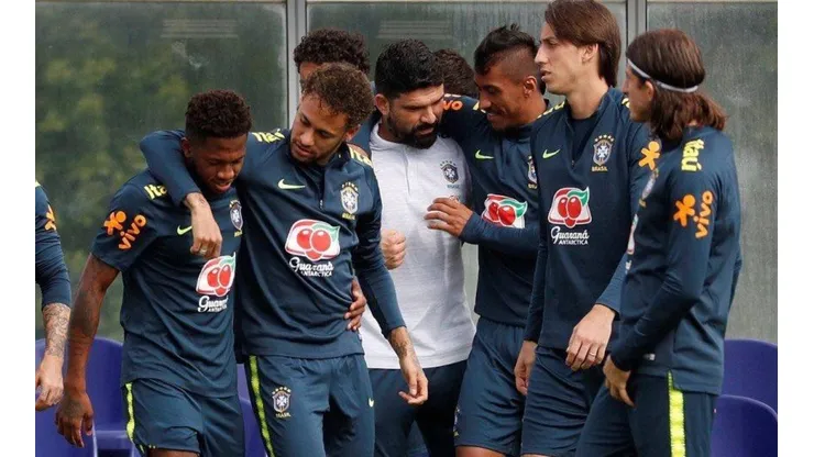 MUCHO AFECTO. Todo Brasil llenó de abrazos a Fred.