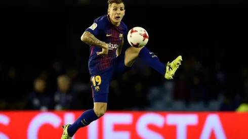 Lucas Digne con la camiseta de Barcelona.