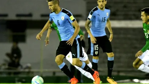 Vecino y Bentancur integrarán el doble cinco uruguayo para el debut en Rusia 2018