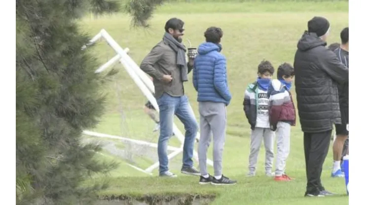 El goleador celeste compartió de cerca con sus excompañeros, en especial, con Luis Suárez