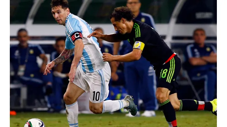 Guardado: "Tengo veinte fotos con Messi y en ninguna llevo yo el balón"