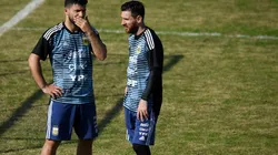 El Kun y Messi, charlando