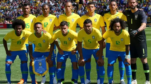 Brasil posa antes del partido con Croacia