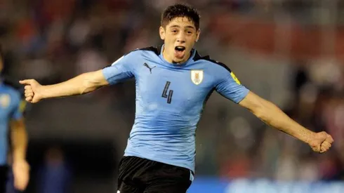 El joven mediocampista recibió miles de mensajes de apoyo de sus seguidores en las redes sociales