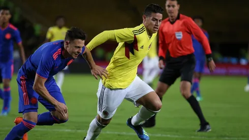 Foto de James Rodríguez con la Selección Colombia.