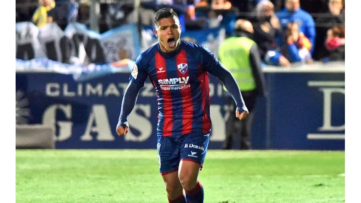 Juan Camilo Hernández con la camiseta del Huesca.