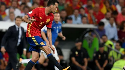 Sergio Busquets con el seleccionado español.