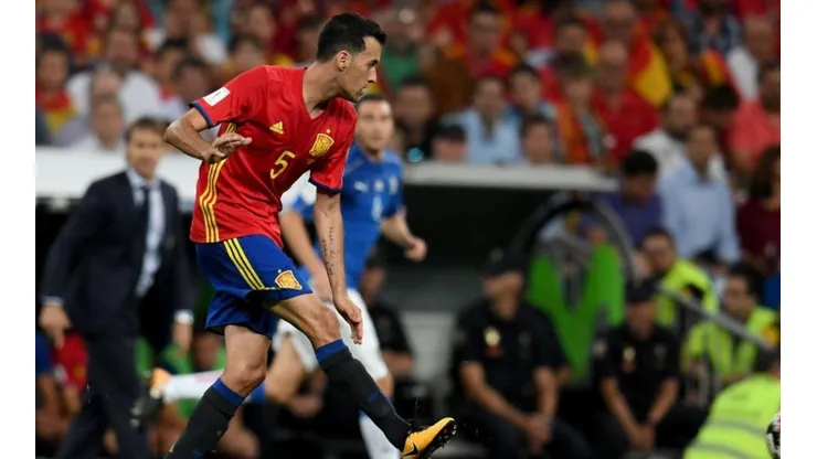 Sergio Busquets con el seleccionado español.