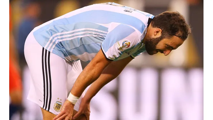 FRUSTRADO. Gonzalo Higuaín durante la final ante Chile por la Copa América 2016 (Foto: Getty).