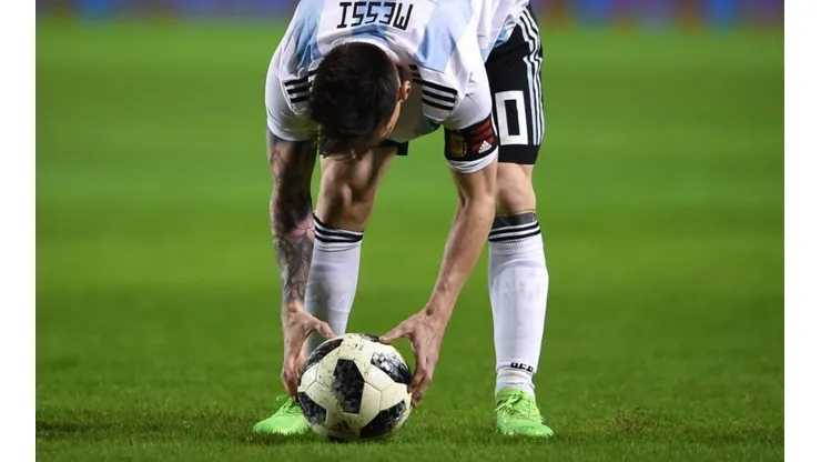 ¡QUÉ BESTIA! Messi no le dejó chance a Guzmán...