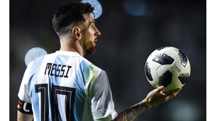 EL DUEÑO DEL BALÓN. Lionel Messi en el amistoso de Argentina contra Haití en La Bombonera (Foto: Getty).