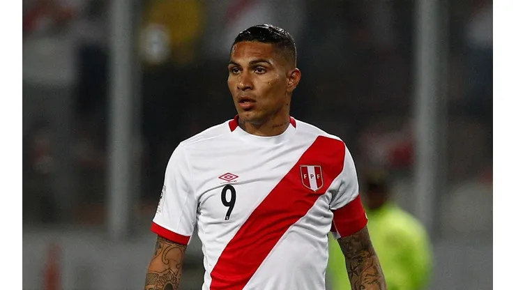 ¿QUIÉN SALE? Para que entre Paolo, Gareca deberá elegir entre tres nombres.
