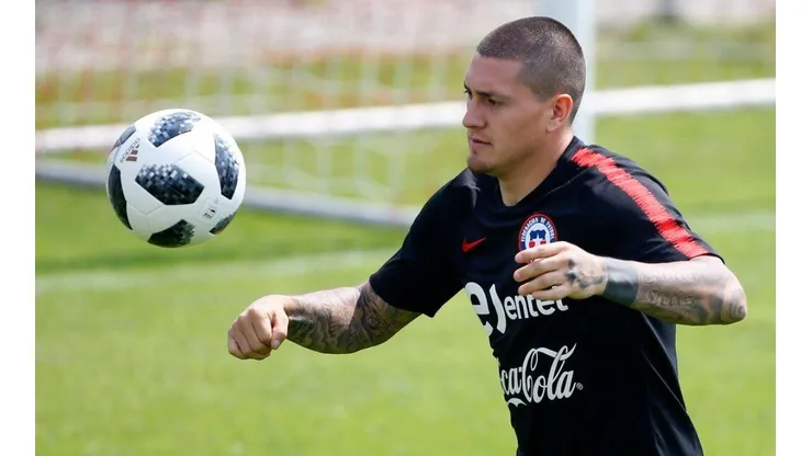 Nicolás Castillo se fue expulsado en apenas 30 minutos de juego