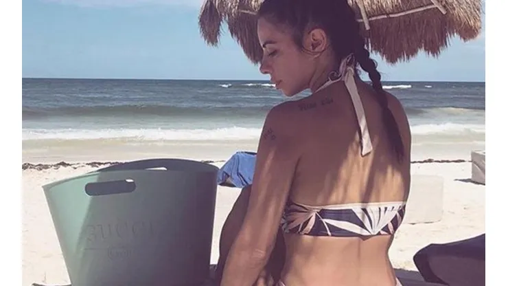 Jimena Sánchez y una foto recién salida de la ducha