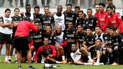 Foto de los jugadores de la Selección Perú.