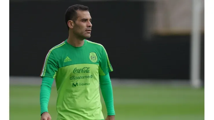 Rafa Máquez entrenando por el Tri