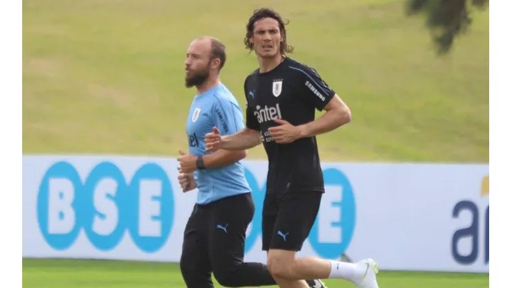 Edinson Cavani trabajó apartado del grupo principal en Montevideo
