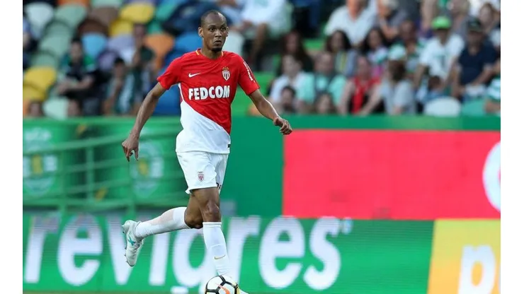 Fabinho durante un partido de Mónaco.