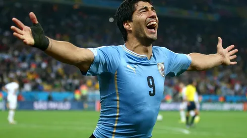 GOLEADOR CHARRÚA. Luis Suárez en su festejo ante Inglaterra por la Copa del Mundo de Brasil 2014.