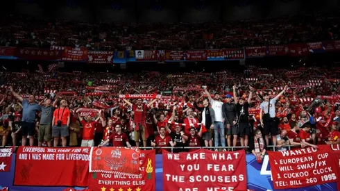 ¡IMPONENTE! Así cantó el Liverpool.