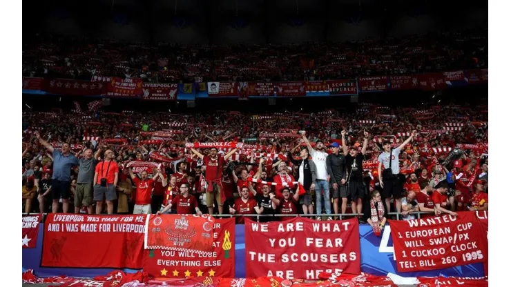 ¡IMPONENTE! Así cantó el Liverpool.