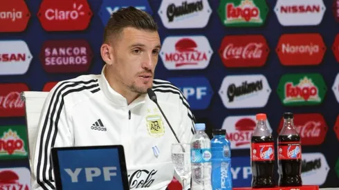 ¡UN GENIO! Armani se rió de los goles que Messi le hace en la práctica.