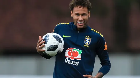 Neymar entrena pensando en Rusia