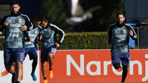 Messi entrena con la mira en Rusia