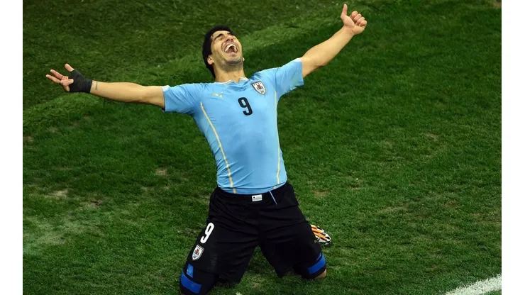 EL GOLEADOR CHARRÚA. Luis Suárez tras su gol ante Inglaterra en Brasil 2014 (Foto: Getty).