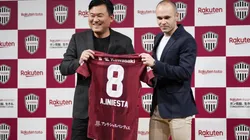 Andrés Iniesta fue presentado como nuevo jugador del Vissel Kobe