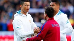 Cristiano y Messi se saludan
