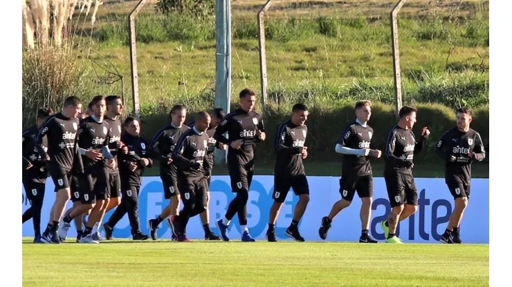 Uruguay ya entrena pensando en el Mundial
