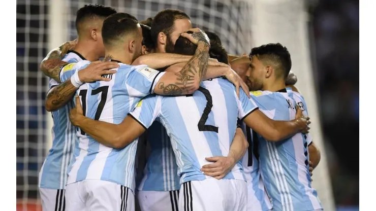 APOYO. El técnico pidió respaldo para los 23 elegidos.