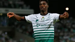 El nuevo reto de Santos campeón: retener a Djaniny Tavares
