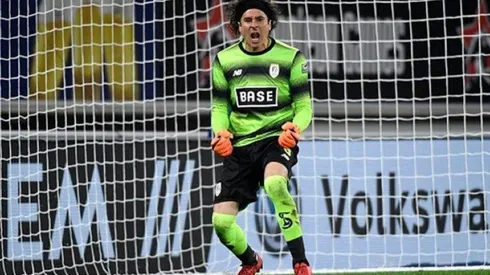 Fans del América apoyaron a Memo Ochoa desde Bélgica