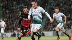 Jorge Villafaña sufrió el robo tras cambiar dólares a pesos