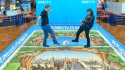 ¡ESPECTACULAR! DirecTV preparó una auténtica obra de arte en el patio de comidas del Abasto Shopping.