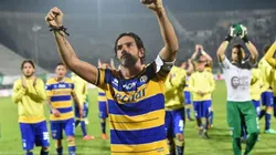 GRANDE, CAPITANO. Alessandro Lucarelli como una de las figuras del Parma que volvió a la Serie A (Foto: Getty).
