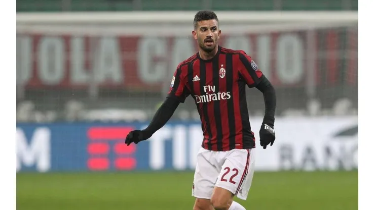 Mateo Musacchio en un partido de Milan por la Serie A.