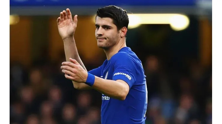Álvaro Morata con la camiseta de Chelsea.