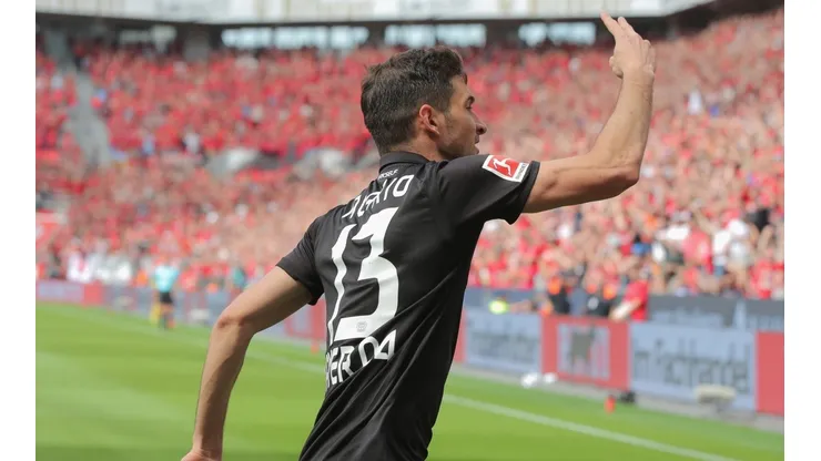 EL GOLEADOR. Alario, aunque todavía lejos de ser el más minutos tiene, ha convertido varios goles (Foto: Getty).